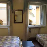 Via Del Carro